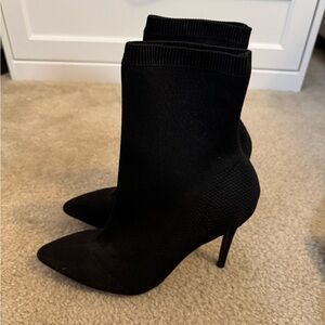Fashion nova stiletto boots size 8.5 black booties